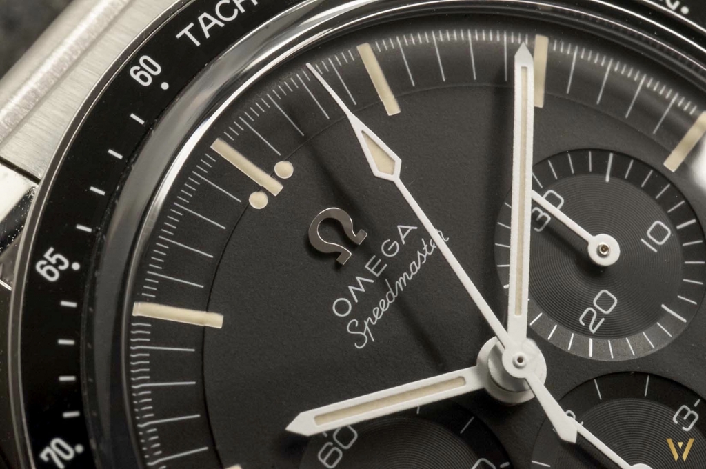 Photo macro of the Omega Speedmaster Moonwatch Caliber 321 dial