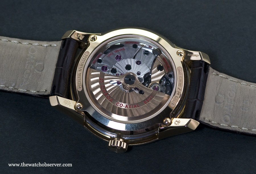 Omega 8501 Caliber: the overall look gives the whole piece a strong and beautiful visual identity.
