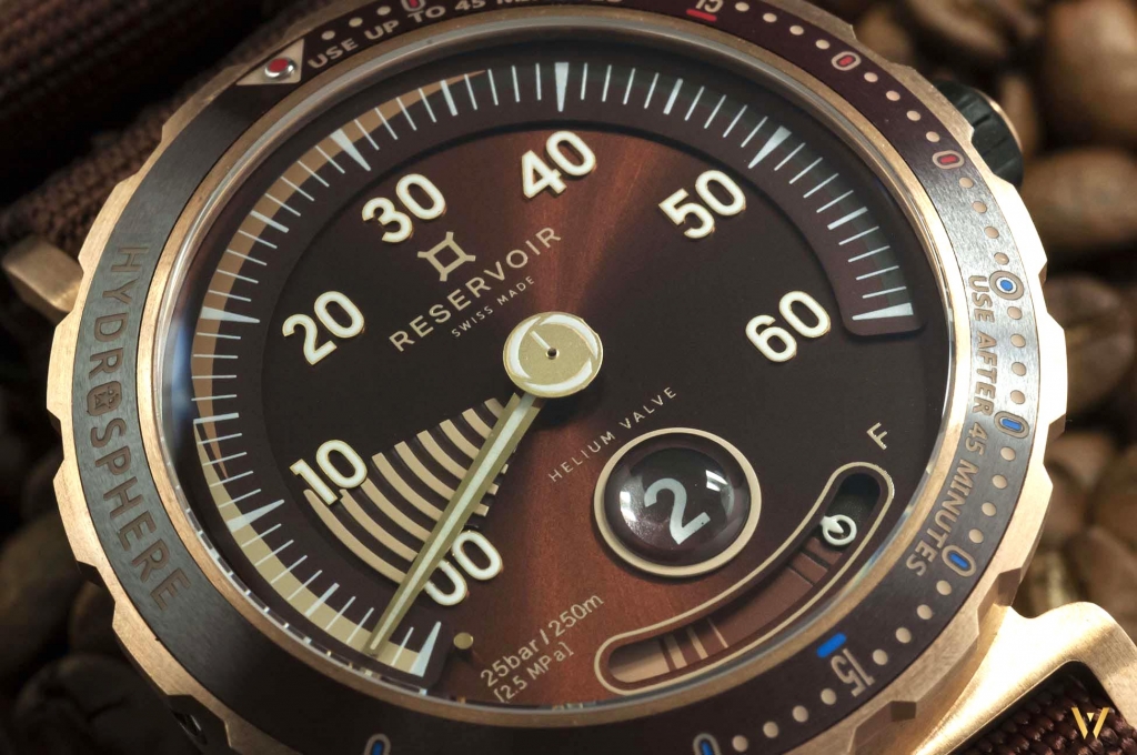 Playful complications - RESERVOIR Hydrosphere Bronze Maldives Edition
