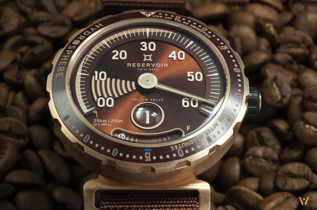 Bronze case and brown dial - RESERVOIR Hydrosphere Bronze Maldives Edition