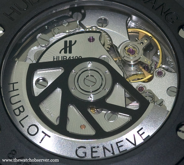 Hublot equips this Evo with an internally made movement on the basis of an ETA 7750 for which some improvements have been developed.