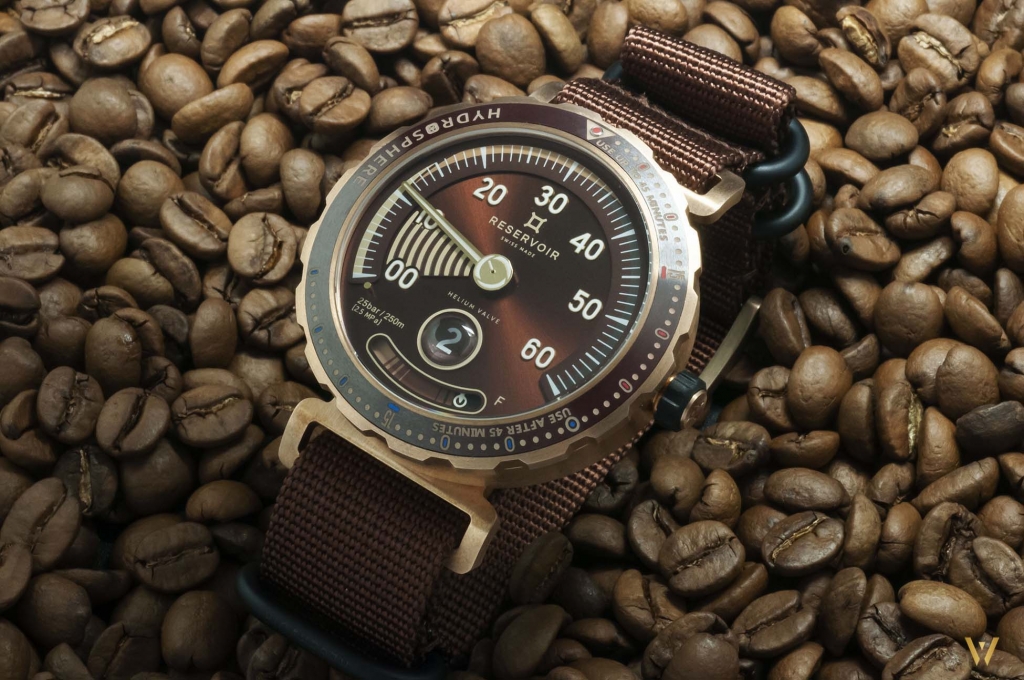 A brown dial - RESERVOIR Hydrosphere Bronze Maldives Edition